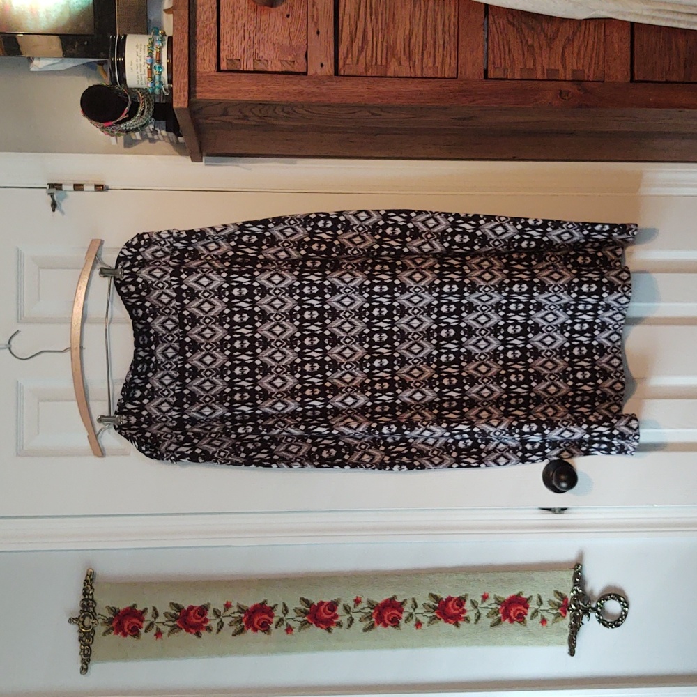 Black & White Faded Glory Skirt Sz XL 16/18